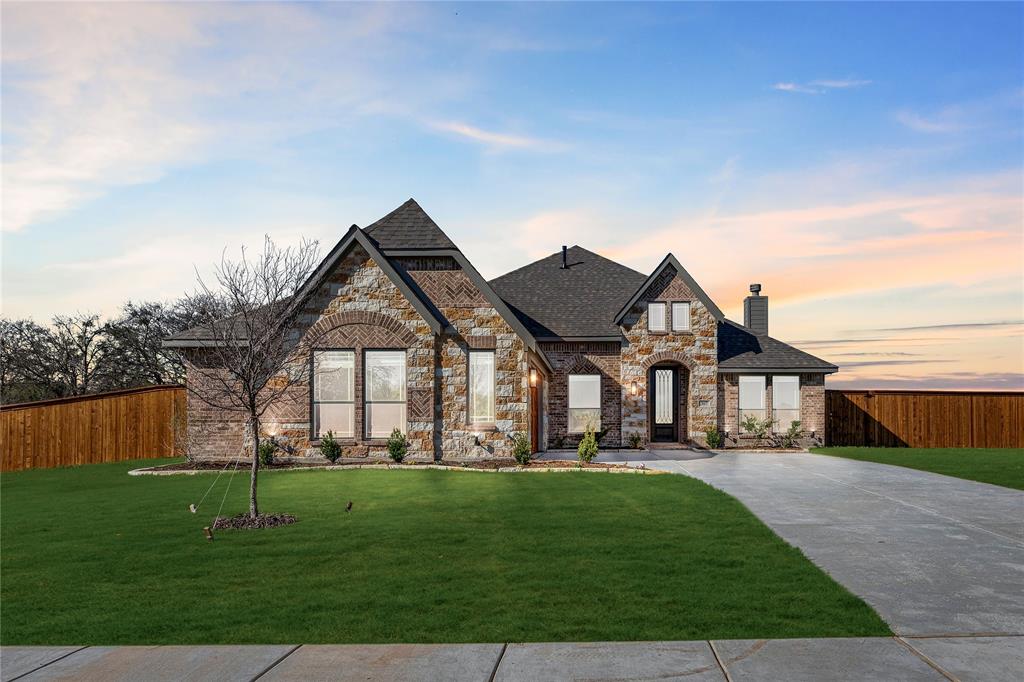 307 Spring Cir, Red Oak, TX 75154 photo