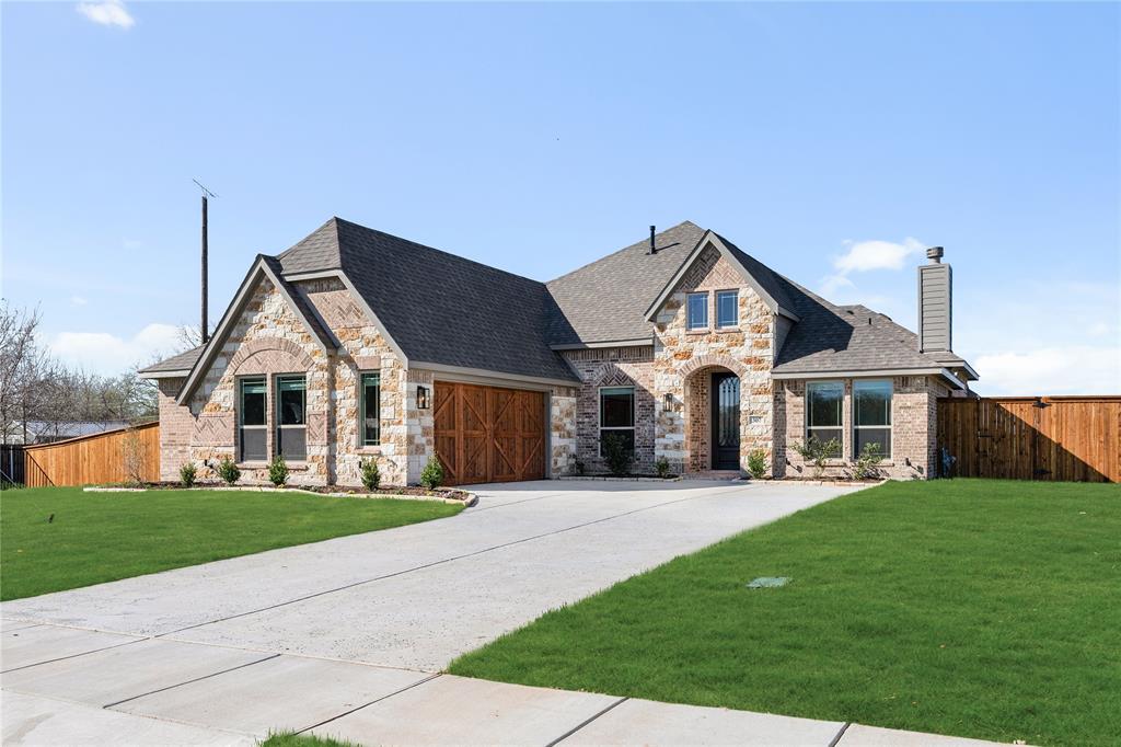307 Spring Cir, Red Oak, TX 75154