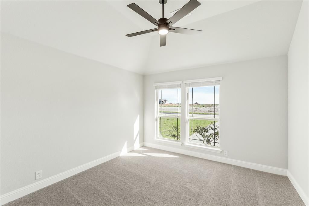 307 Spring Cir, Red Oak, TX 75154 photo