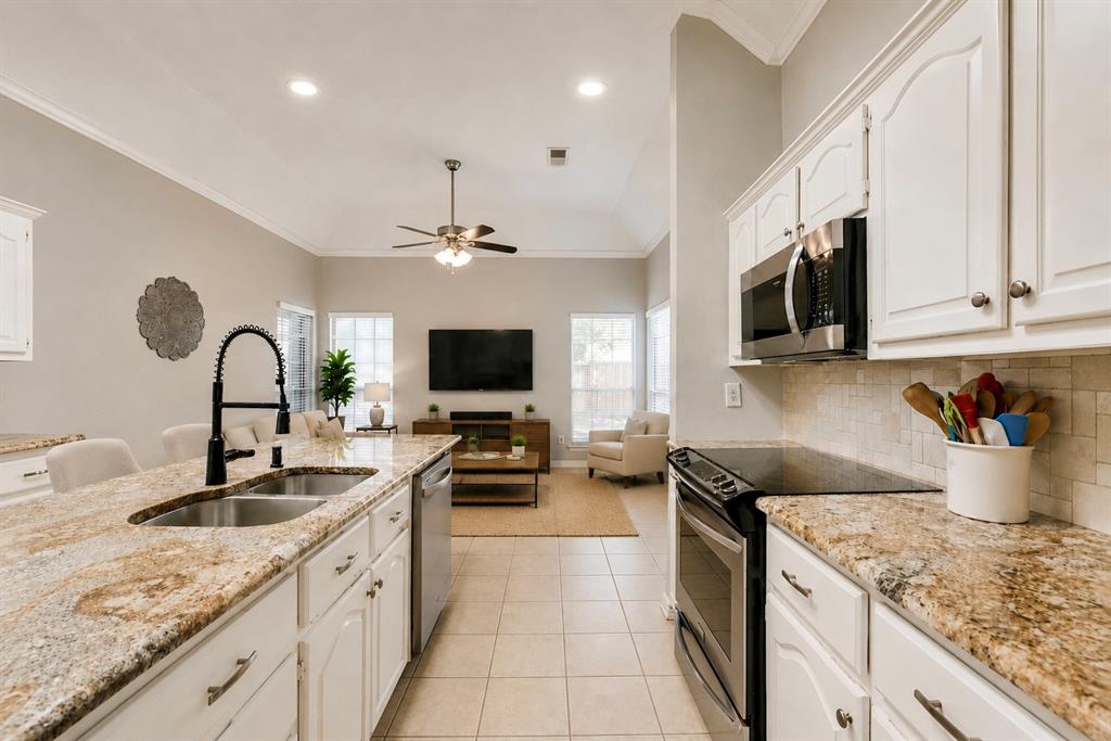2124 Green Hill Dr, Mckinney, TX 75072 photo