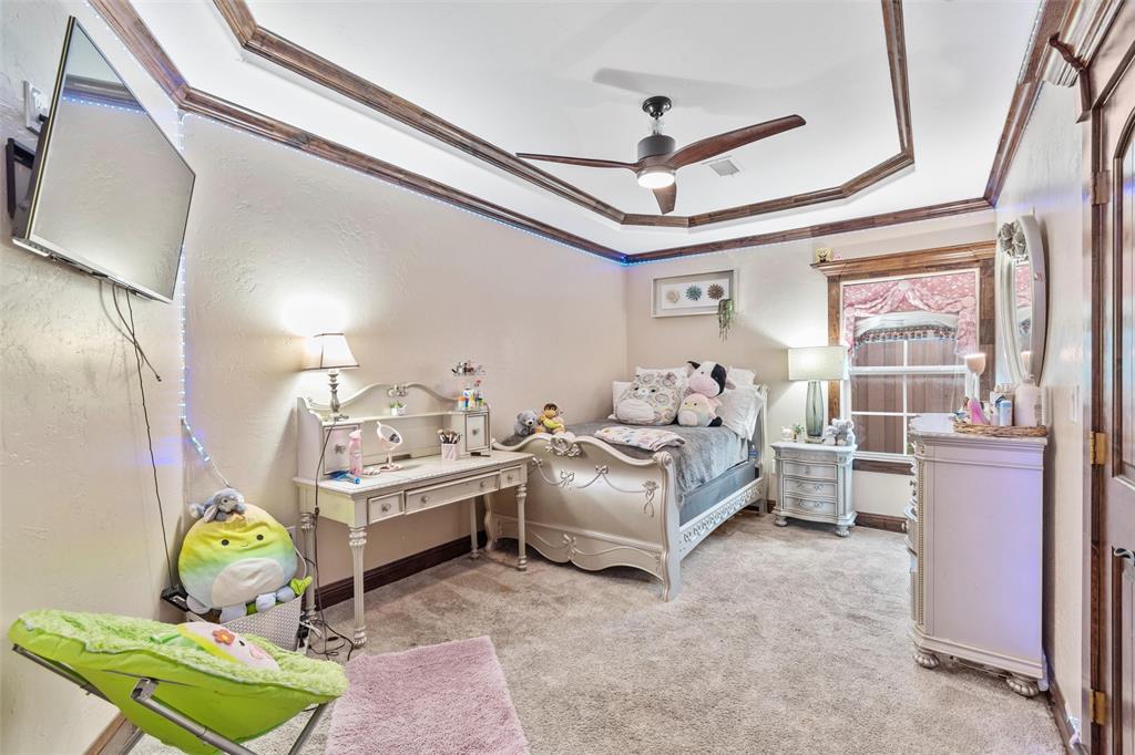 1006 Manning St, Grand Prairie, TX 75051 photo