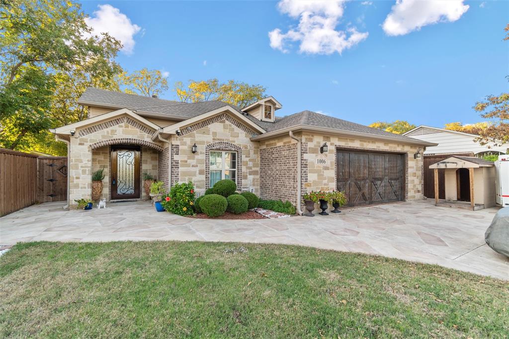 1006 Manning St, Grand Prairie, TX 75051 photo