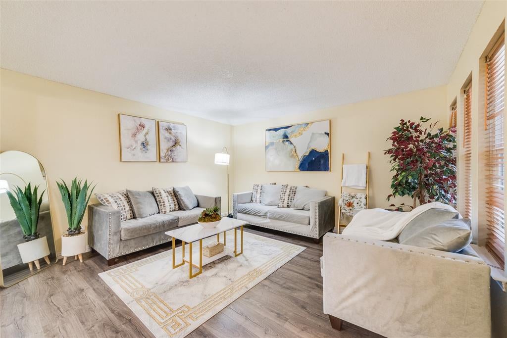 527 Towne House Ln, Richardson, TX 75081 photo