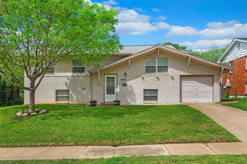 1011 Delaware St, Irving, TX 75060