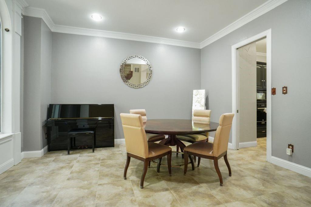 5968 Riverbend Pl, Fort Worth, TX 76112 photo