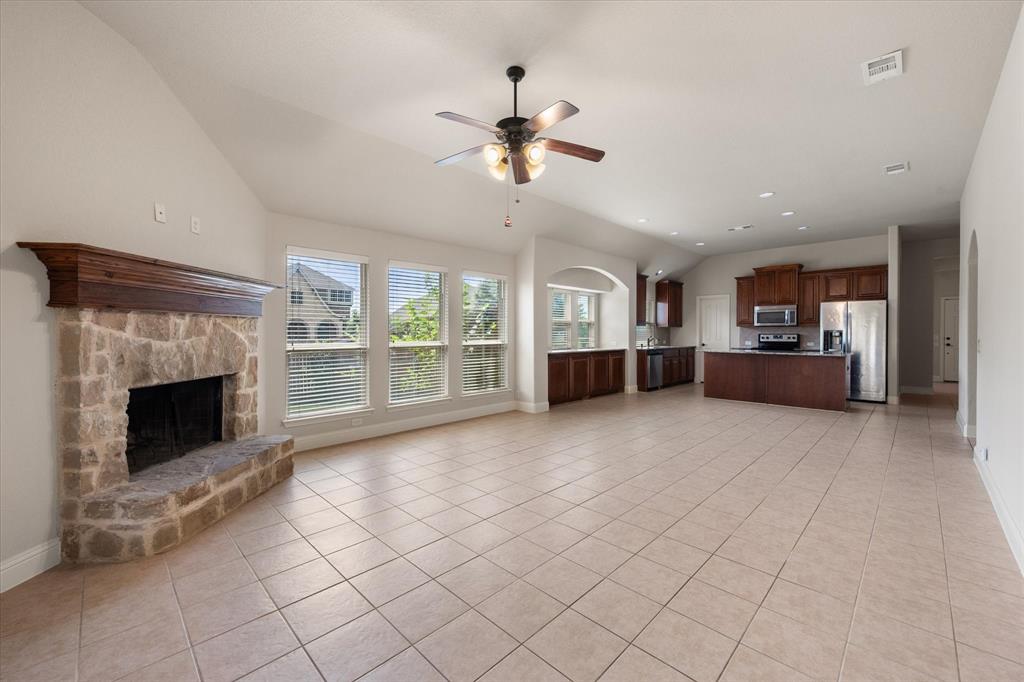 6633 Meadow Glen Dr, Midlothian, TX 76065 photo