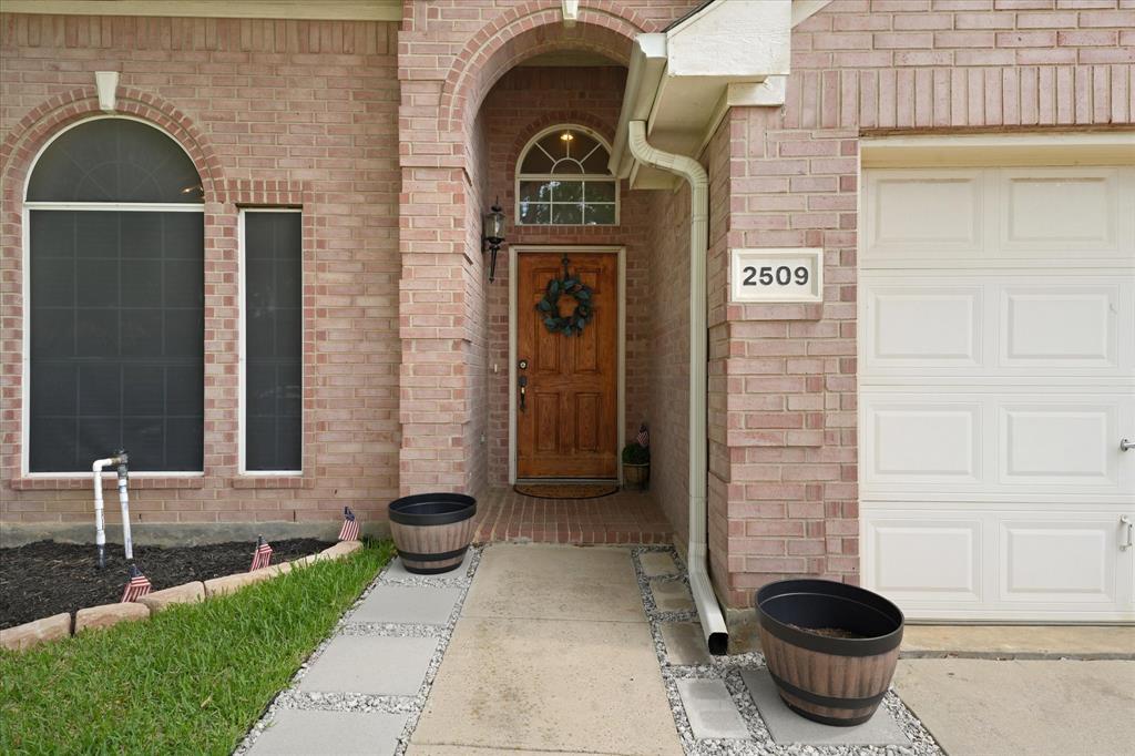 2509 Kariba Ln, Denton, TX 76210 photo