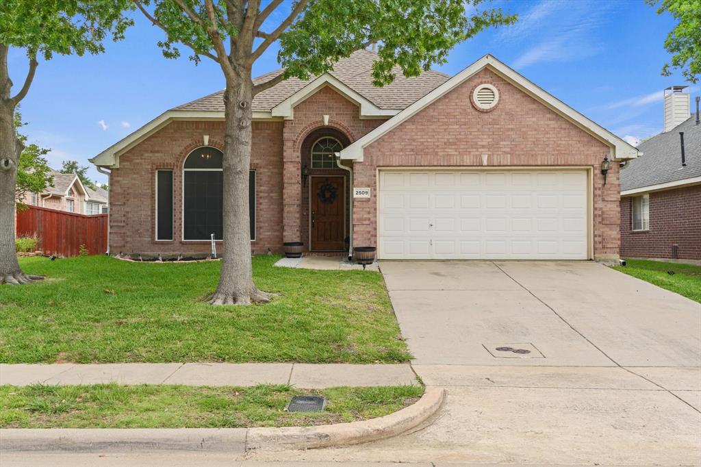 2509 Kariba Ln, Denton, TX 76210