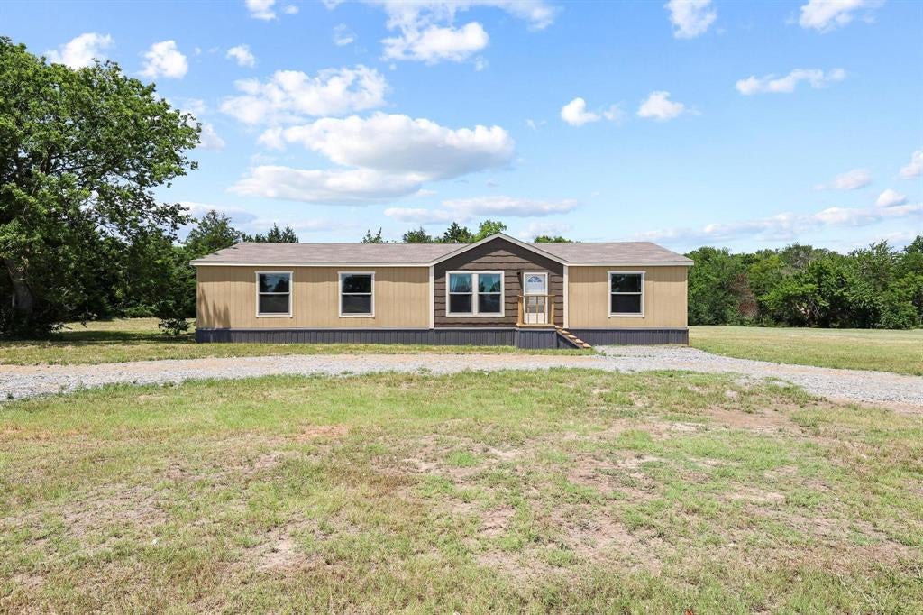 225 Hemby Way, Bonham, TX 75418 photo
