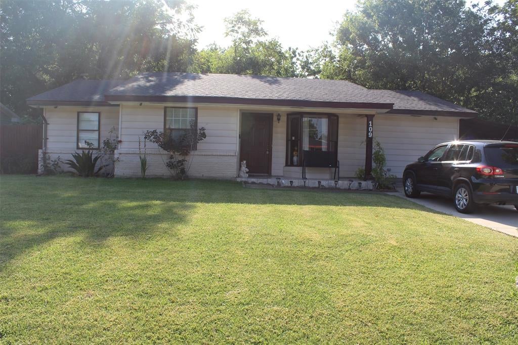 109 Brunswick Ln, Mesquite, TX 75149