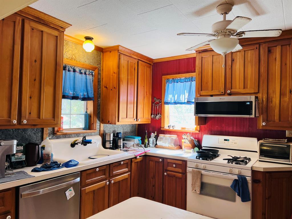 706 County Road 4599, Boyd, TX 76023 photo