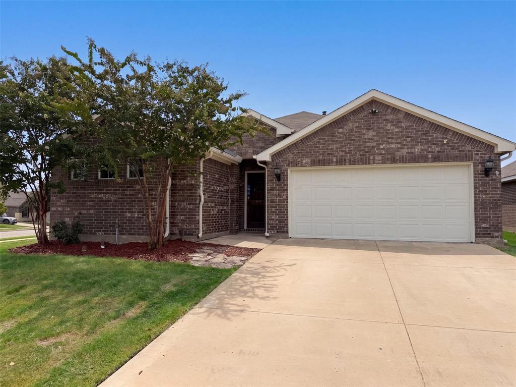 8956 Devonshire Dr, Fort Worth, TX 76131