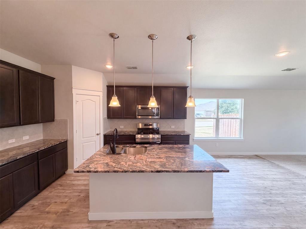 8956 Devonshire Dr, Fort Worth, TX 76131 photo