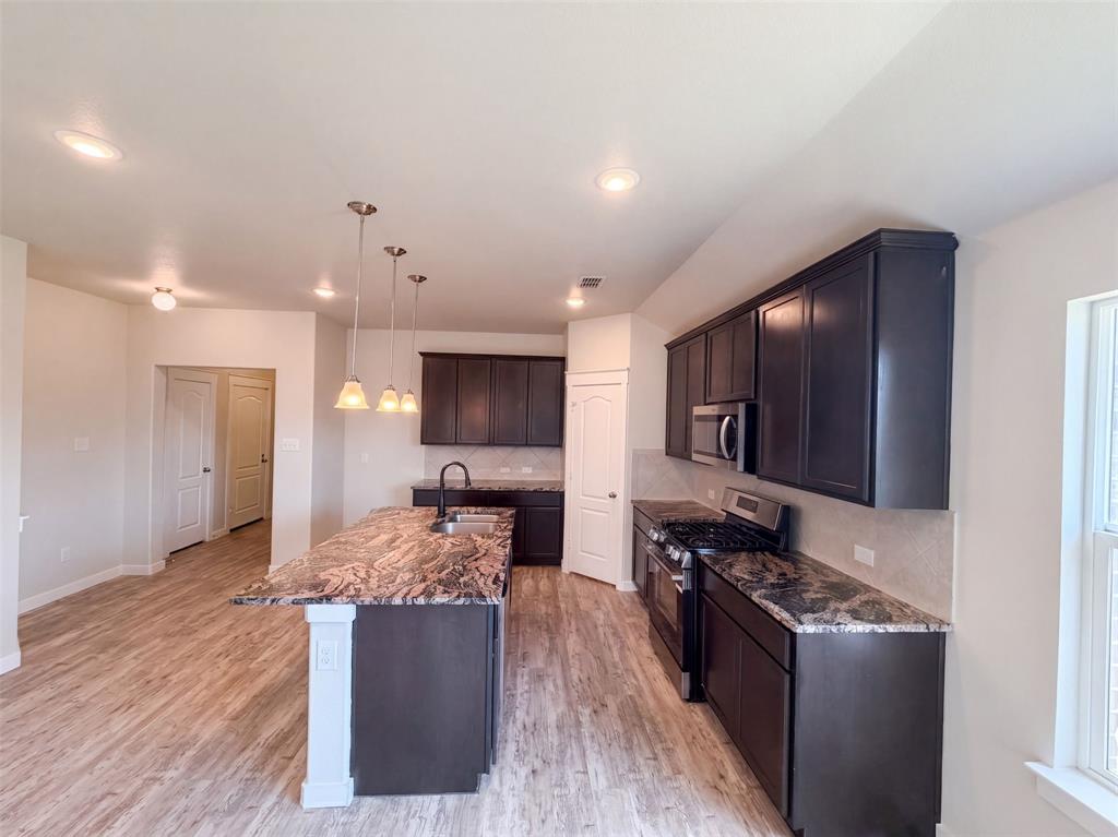 8956 Devonshire Dr, Fort Worth, TX 76131 photo