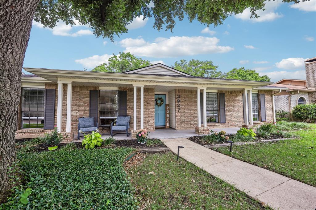 2927 Winterberry Dr, Carrollton, TX 75007 photo