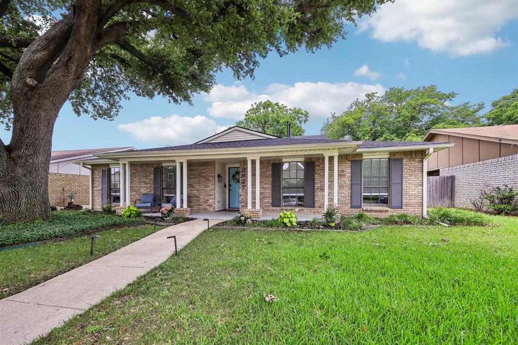 2927 Winterberry Dr, Carrollton, TX 75007 photo