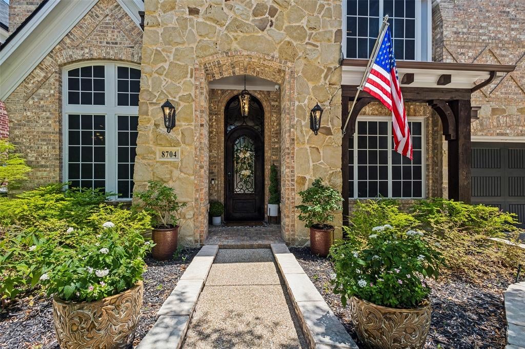 8704 Wyatt Cir, Argyle, TX 76226 photo