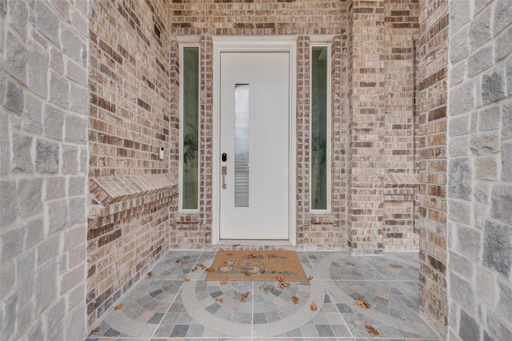 1424 Silent Spring Dr, Fort Worth, TX 76052 photo