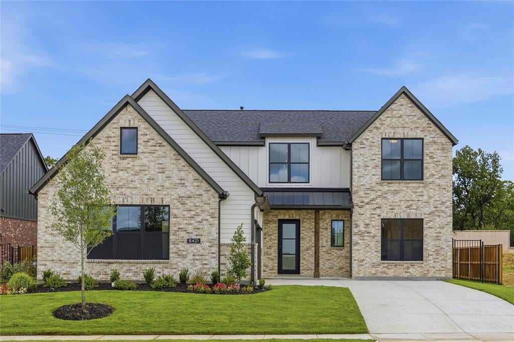 8421 Witt St, North Richland Hills, TX 76182