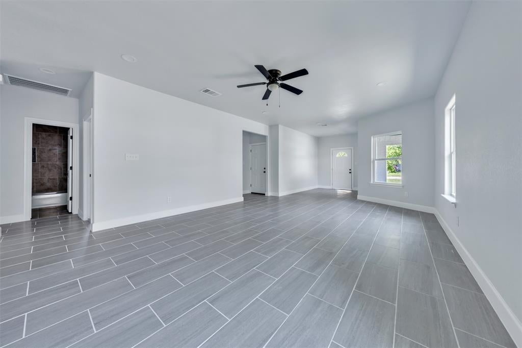 305 Pemberton St, White Settlement, TX 76108 photo