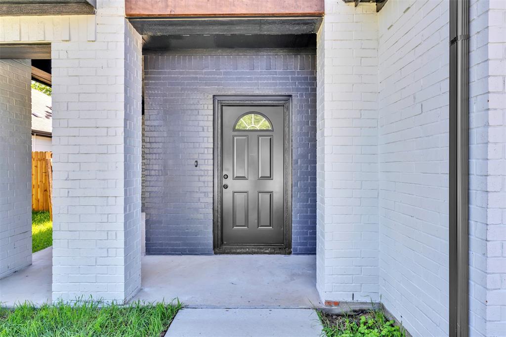 305 Pemberton St, White Settlement, TX 76108 photo