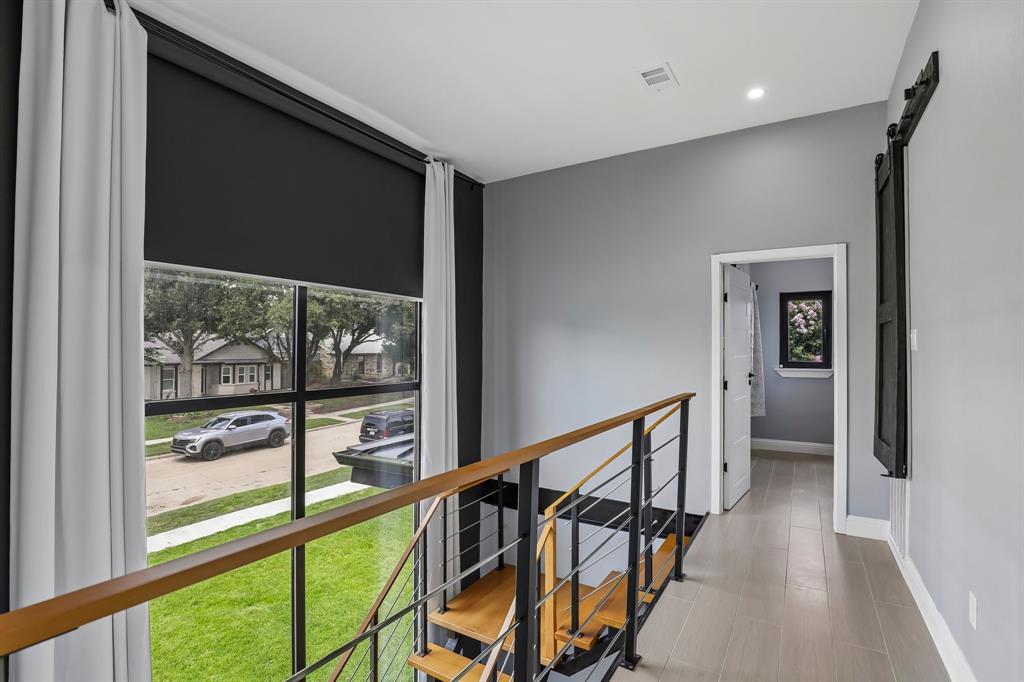 8 0 Hare Cir, The Colony, TX 75056 photo