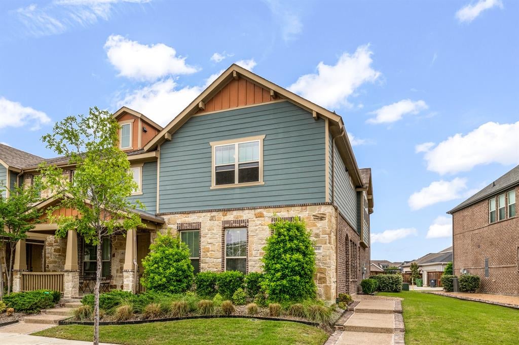 4611 Smokey Quartz Ln, Arlington, TX 76005