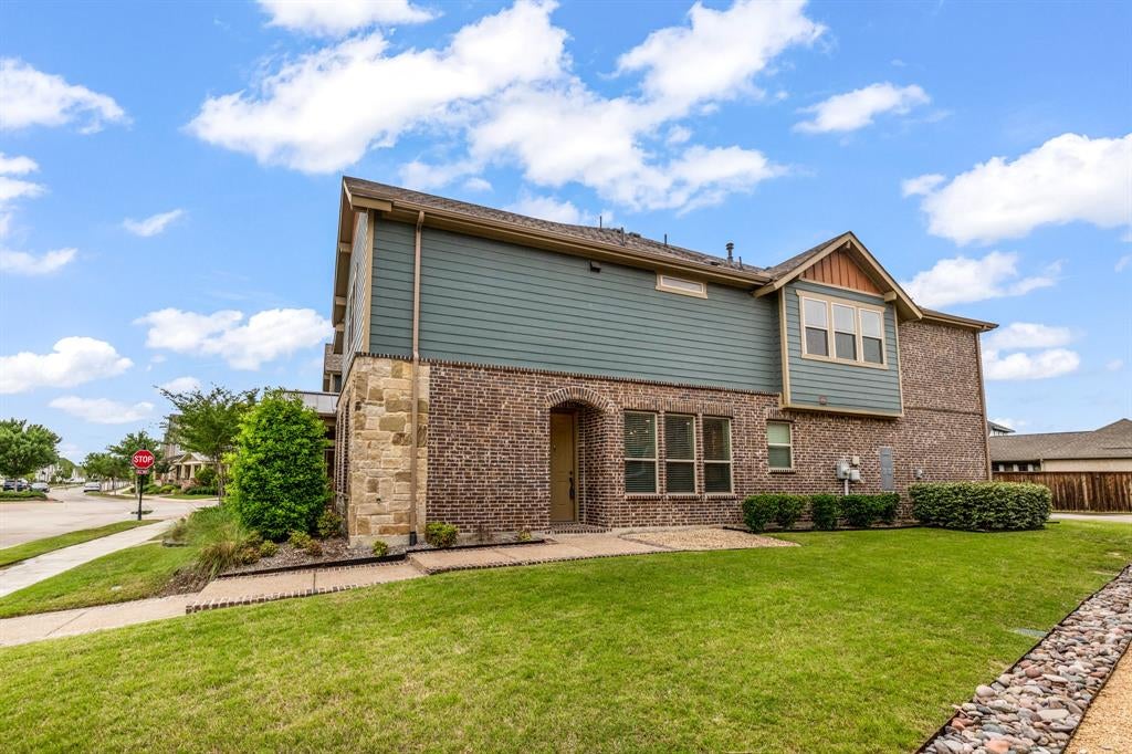 4611 Smokey Quartz Ln, Arlington, TX 76005 photo