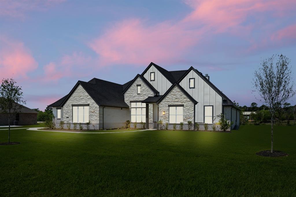 27 Crow Rd, Joshua, TX 76058