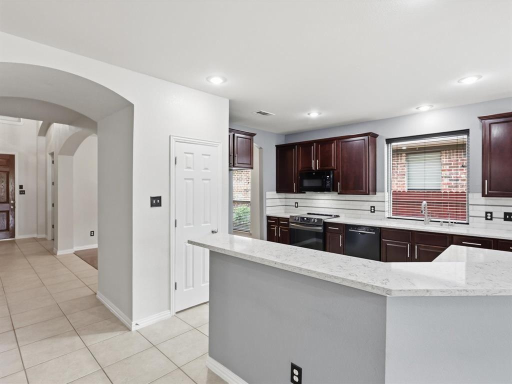 217 Cox Dr, Fate, TX 75087 photo