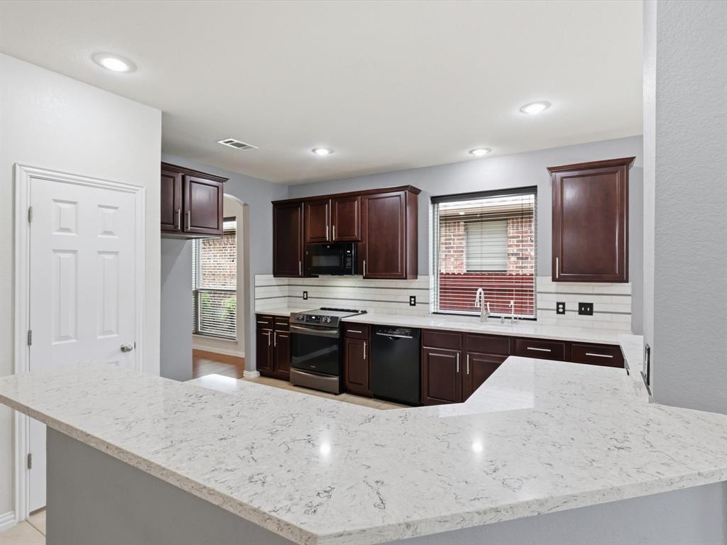 217 Cox Dr, Fate, TX 75087 photo