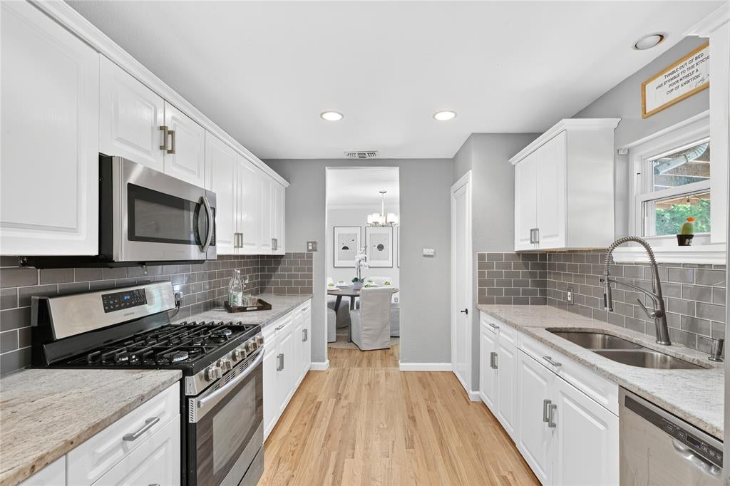 649 Peavy Rd, Dallas, TX 75218 photo