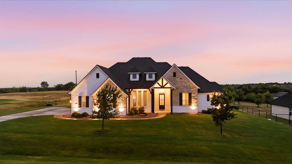 459 Red Bird Dr, Springtown, TX 76082