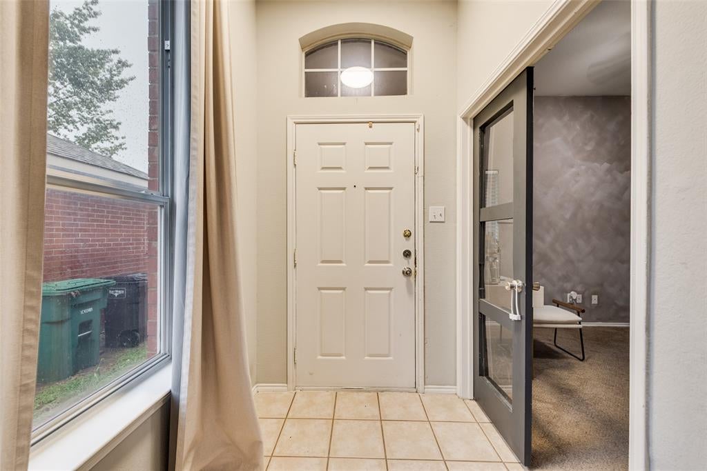 8169 Royal Terrace Ln, Fort Worth, TX 76120 photo