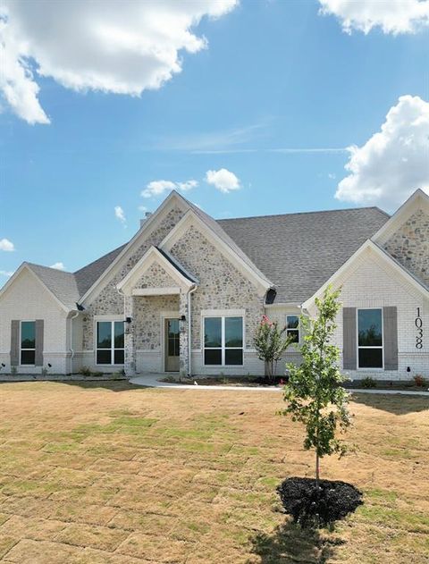 Single Family Residence in Azle TX 1038 Deer Island Court.jpg