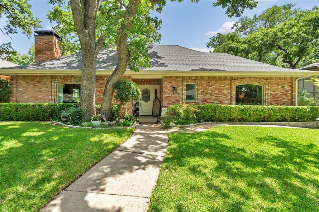 1830 Rhinevalley Dr, Arlington, TX 76012 photo