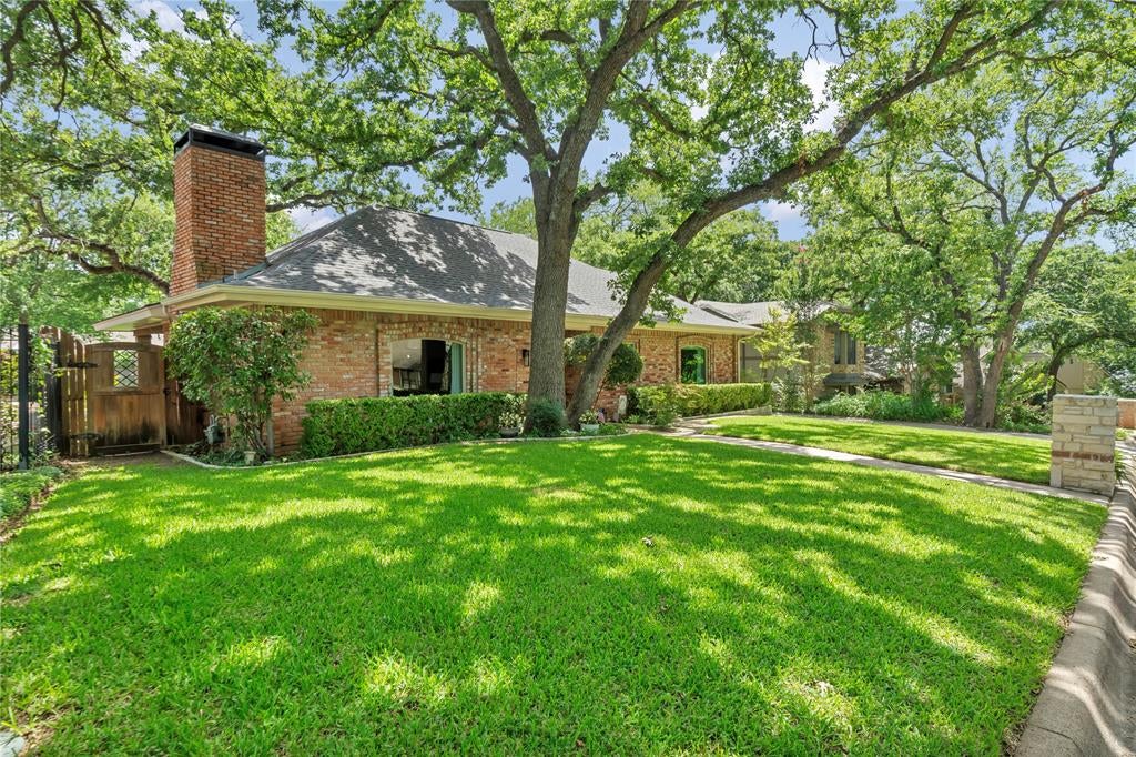 1830 Rhinevalley Dr, Arlington, TX 76012