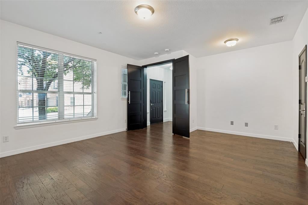 3906 Asbury Ln, Addison, TX 75001 photo