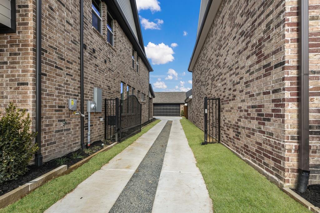 1612 Swan St, Van Alstyne, TX 75495 photo