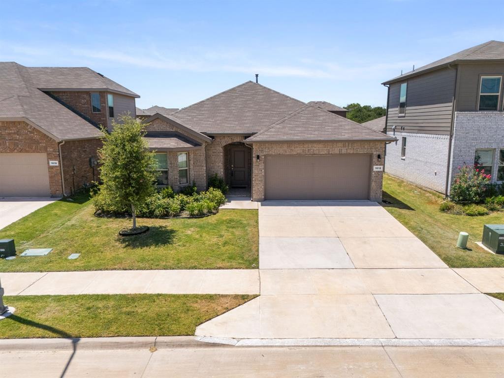 1012 Southwark Dr, Fort Worth, TX 76247