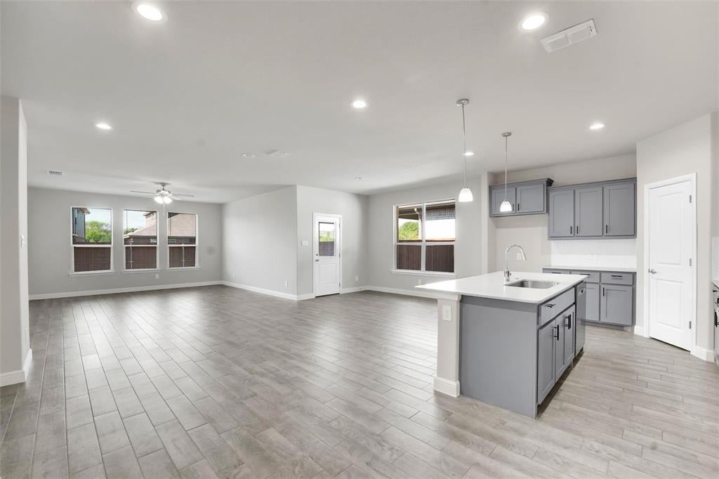 1012 Southwark Dr, Fort Worth, TX 76247 photo