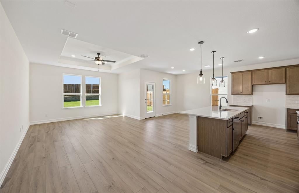 425 Avian Way, Godley, TX 76044 photo