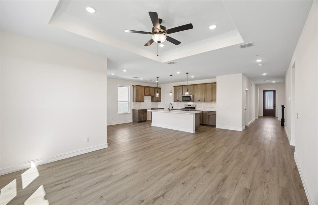 425 Avian Way, Godley, TX 76044 photo