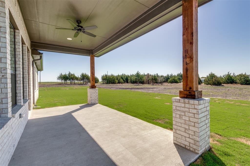 820 Evergreen Way, Nevada, TX 75173 photo