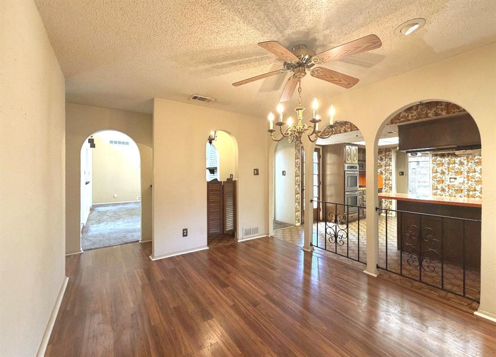 2510 Brookcrest Dr, Garland, TX 75040 photo