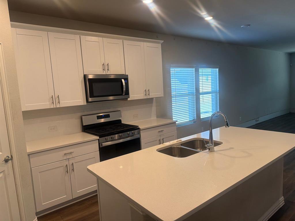 2403 Rocky Mountain Dr, Royse City, TX 75189 photo
