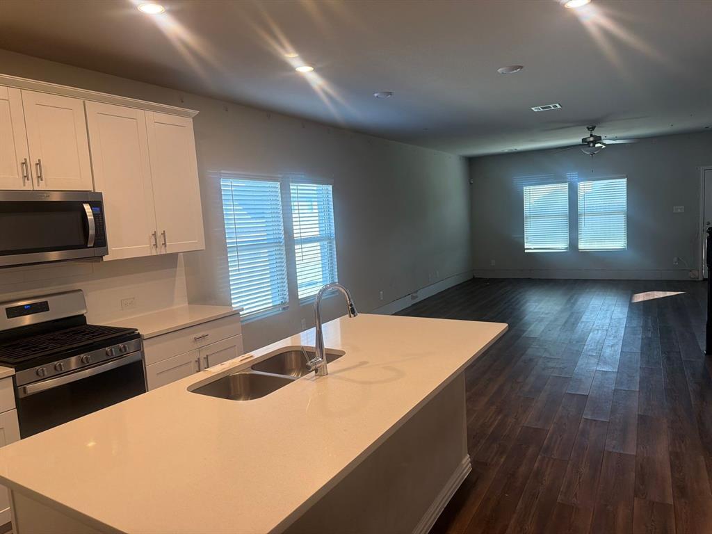 2403 Rocky Mountain Dr, Royse City, TX 75189 photo