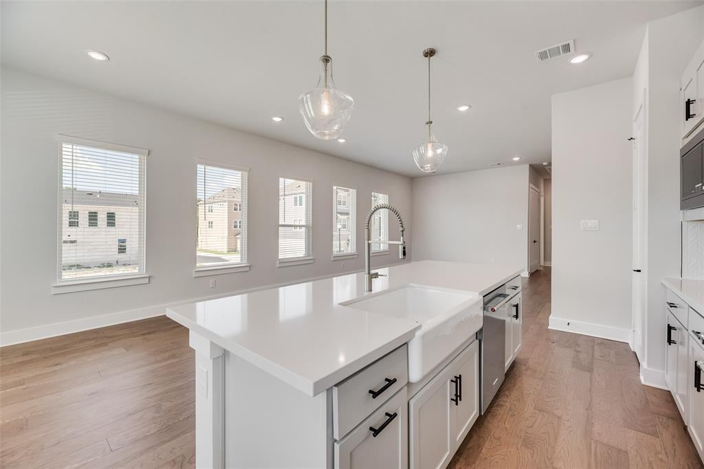 905 Ash Rd, Plano, TX 75075 photo