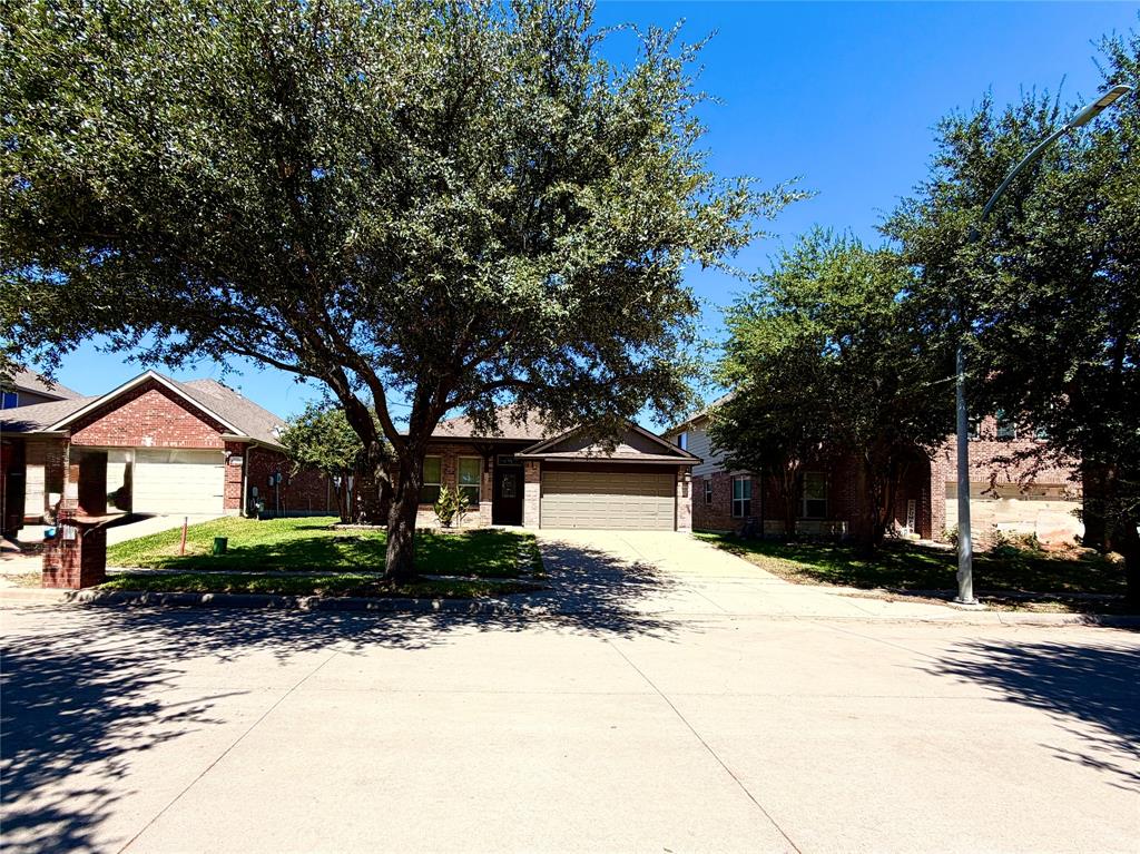 10356 Bradshaw Dr, Fort Worth, TX 76108 photo