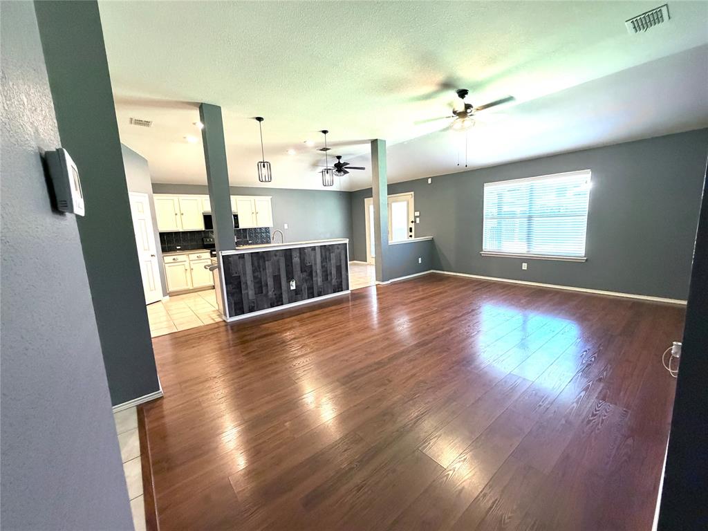 10356 Bradshaw Dr, Fort Worth, TX 76108 photo